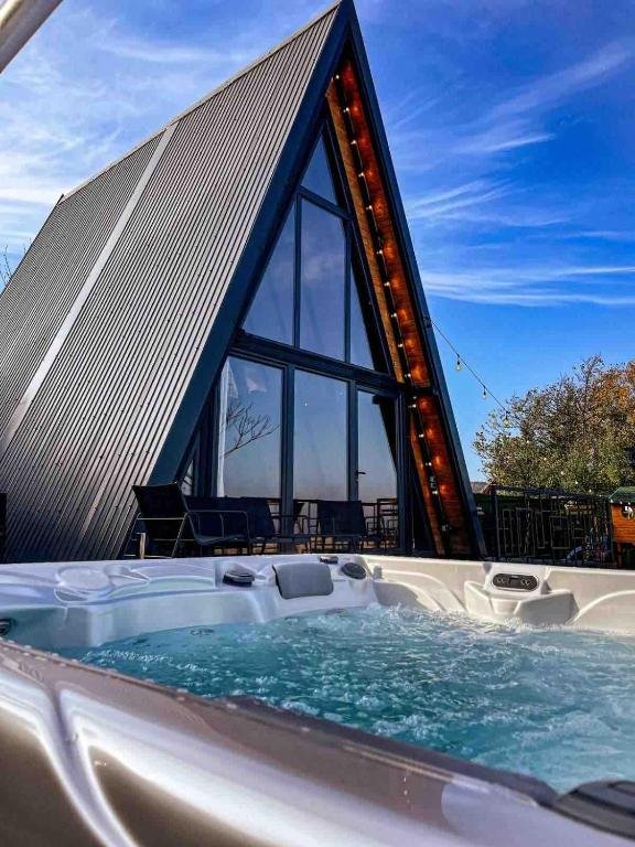 A Frame Pool House Ledinci photo 3