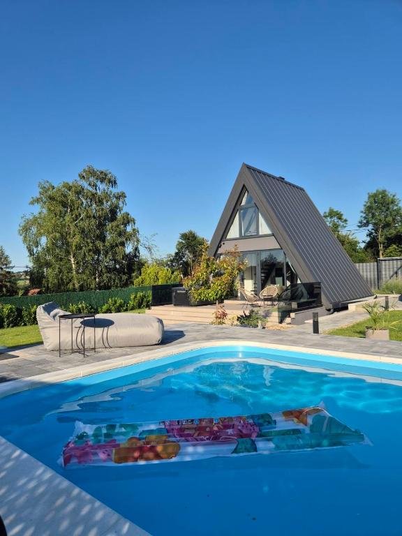 Nikis House Baćevac – luksuzna A-frame vila sa privatnim bazenom